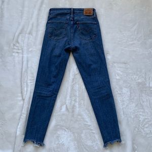 Levis 721 high rise women’s jeans size 27